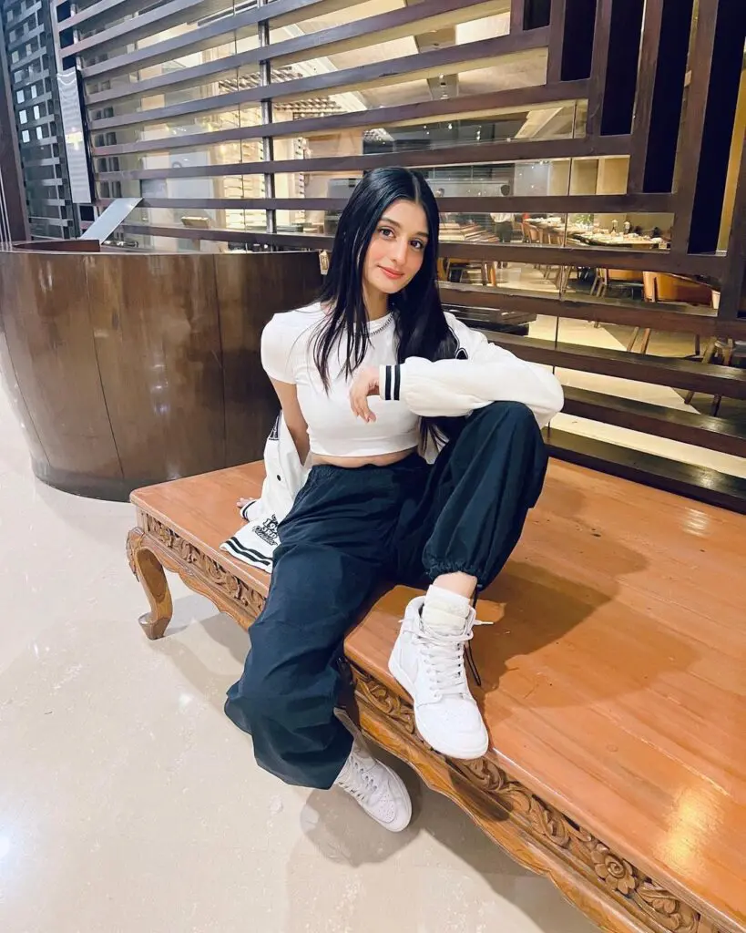 Meet Kaash Plays and Payal Gaming: Stunning Indian Female Gamers on the Rise Payal Gaming: Gorgeous Female Gamers of India