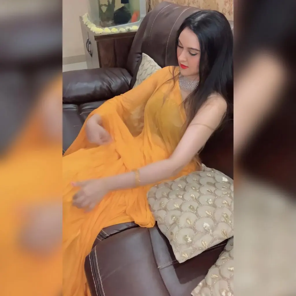 Indian Gamers Sharkshe and Kani: Gaming in Saree - Exclusive Pictures