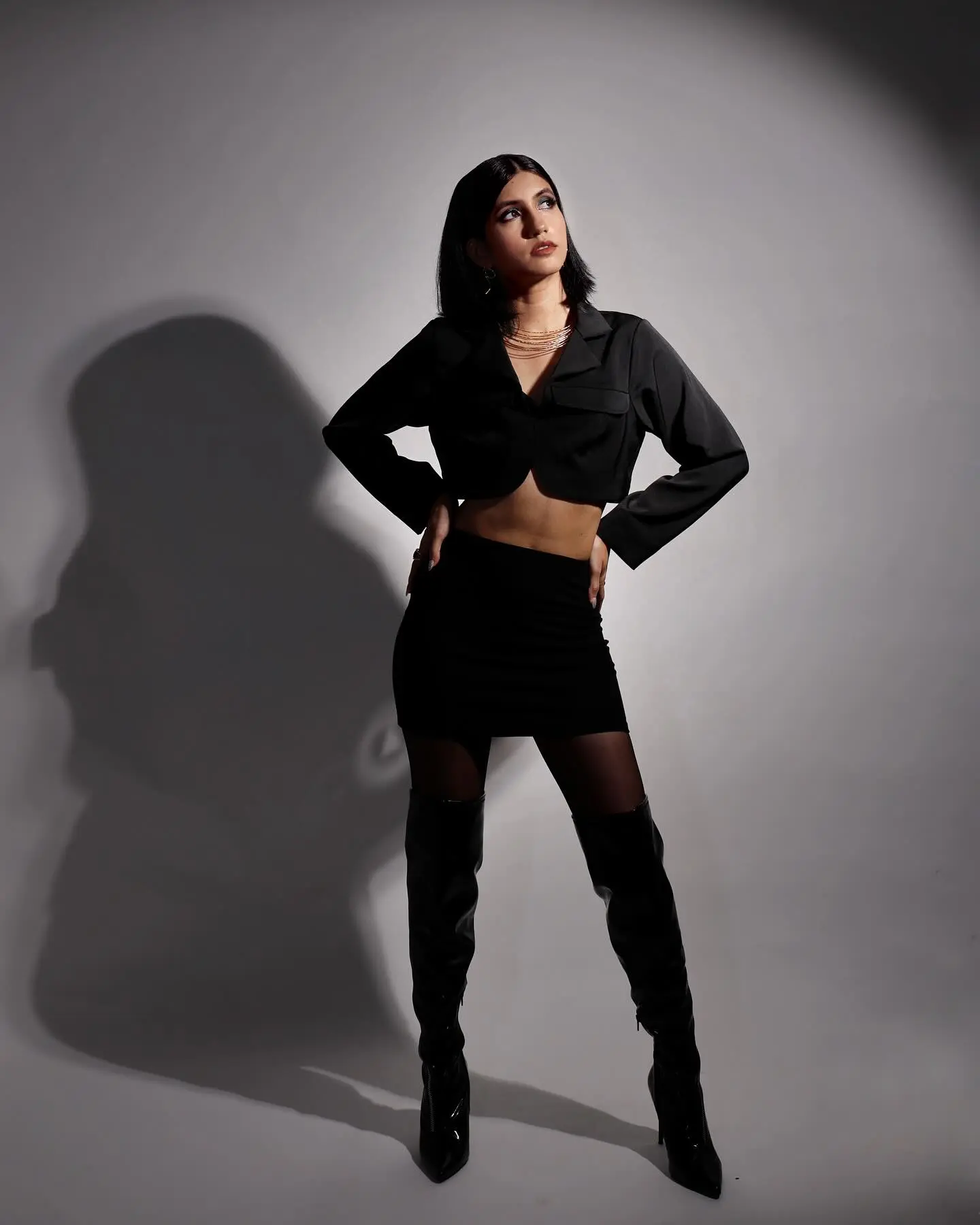 Xyaa in Black One Piece: Exclusive Photos Inside from Female Streamer's Photoshoot