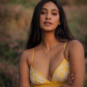 anukreethy_vas_1699009387_3227847153039448505_2391749198