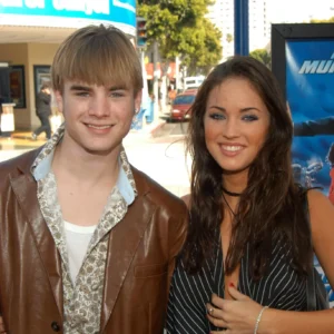 celebs-couple-of-the-past-megan-fox-and-david-gallagher-v0-a89rv70nerbb1