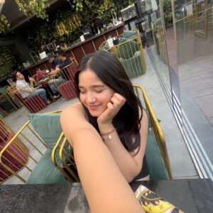 deepanshi_rawat5_1682261313_3087354123417627407_7404437331