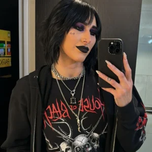 house-of-black-shirt-on-her-metal-and-so-cute-whering-it-v0-rnpvj7mwbxgc1