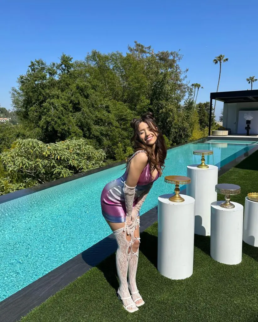 Pokimane Dismisses Possibility of Fight with Corinna Kopf Pokimane Corinna Kopf Fight