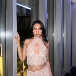 roshmitaa_1704915564_3277391752197453641_1465587953