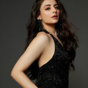zoyaafroz_1704096917_3270524450128917365_283789164