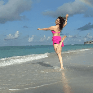 Green Travel Vlog Youtube Thumbnail (22)