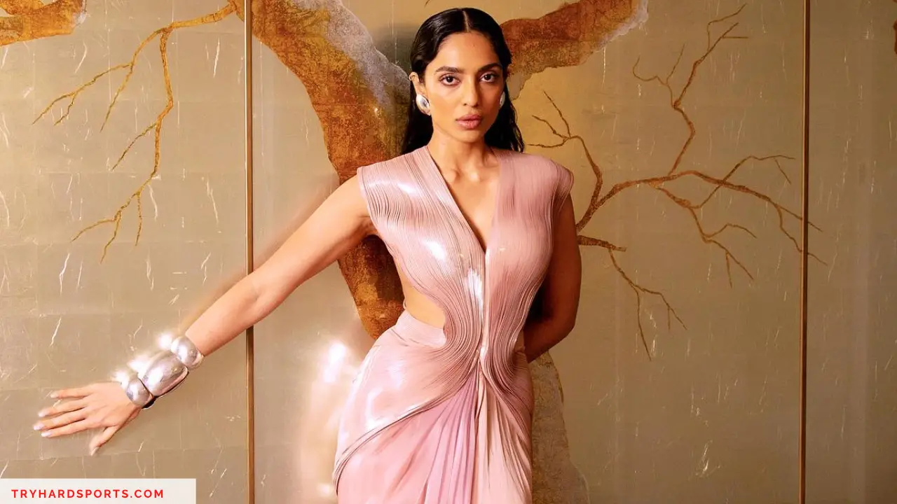 Sobhita Dhulipala cricket