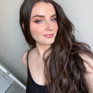 ameliahersee_1706250144_3288587021790279422_703943146