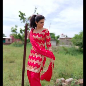ihanadhillon_1683025160_3093761737682320626_576145047
