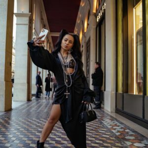 bellapoarch_1633119915_2675126201732969753_2964949070