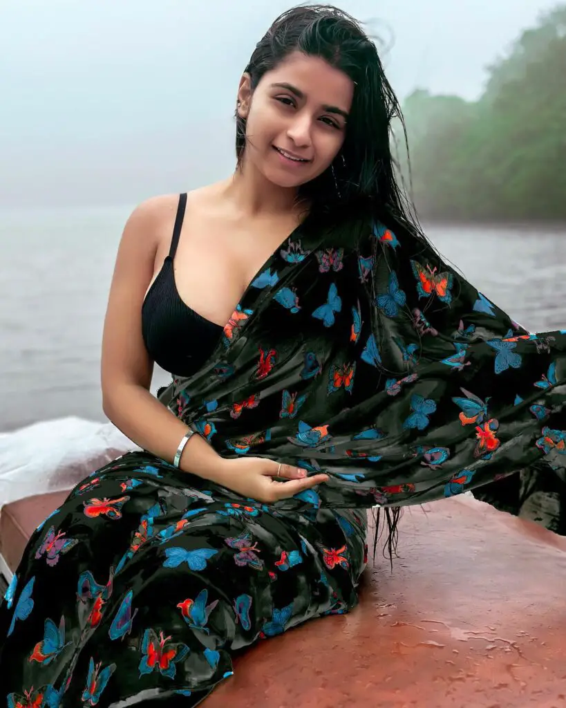 Suhana Khan Signature Printed Black Saree