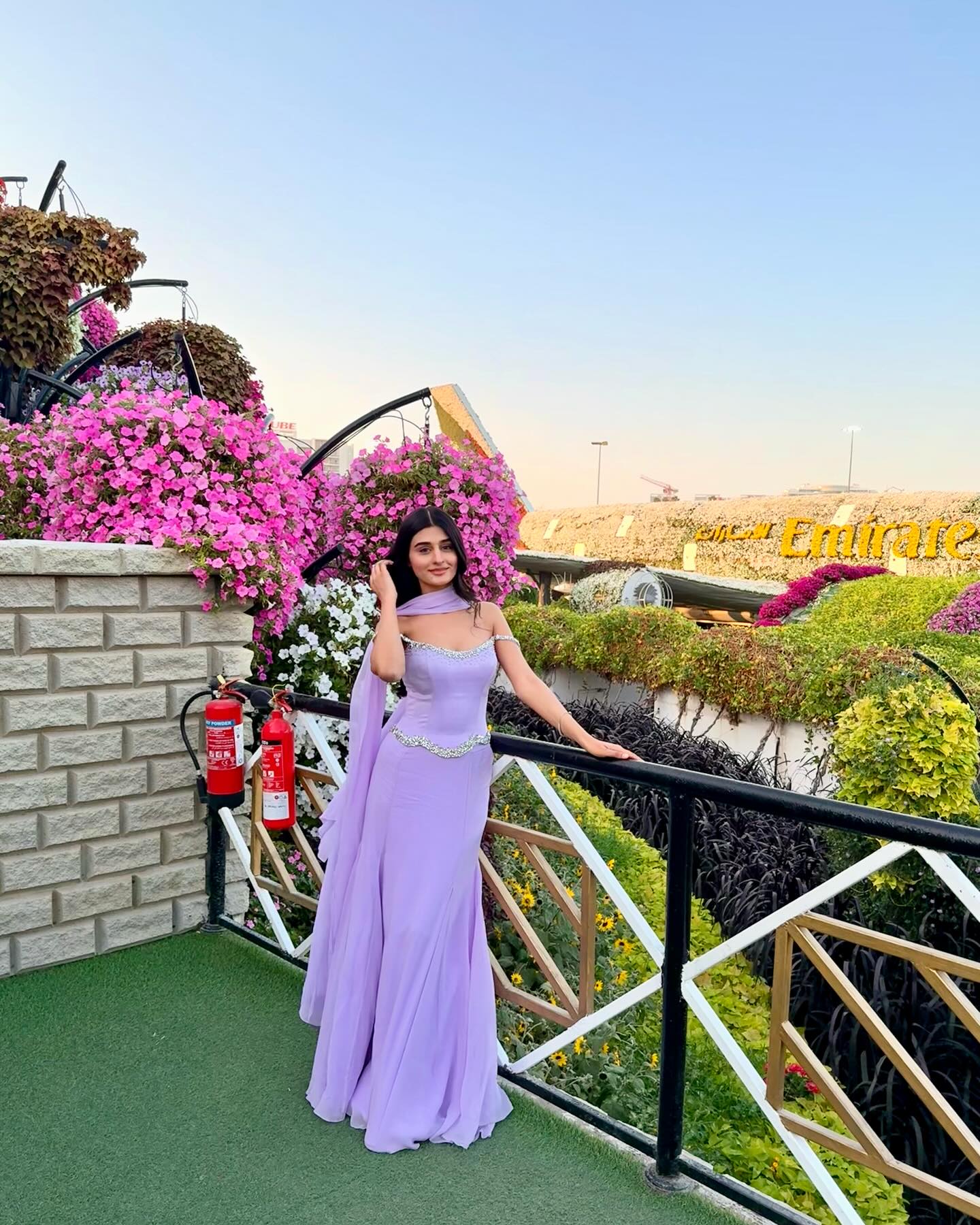 Payal Gaming Shines in Elegant White Dress: A Blend of Glamour and Sophistication Payal Gaming Shines in Elegant White Dress: A Blend of Glamour and Sophistication