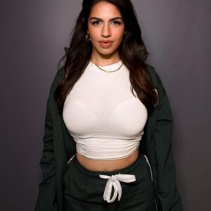 sharkshe__1739947737_3571262925554676419_548734255