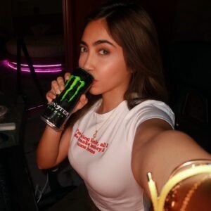 kaaashvi_1750260468_3657772379405325677_491122492