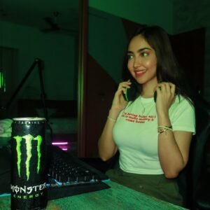 kaaashvi_1750260468_3657772379405390777_491122492